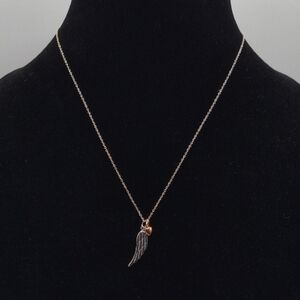 Angel Wing 925LA TH Pendant 18" Necklace With Small Heart